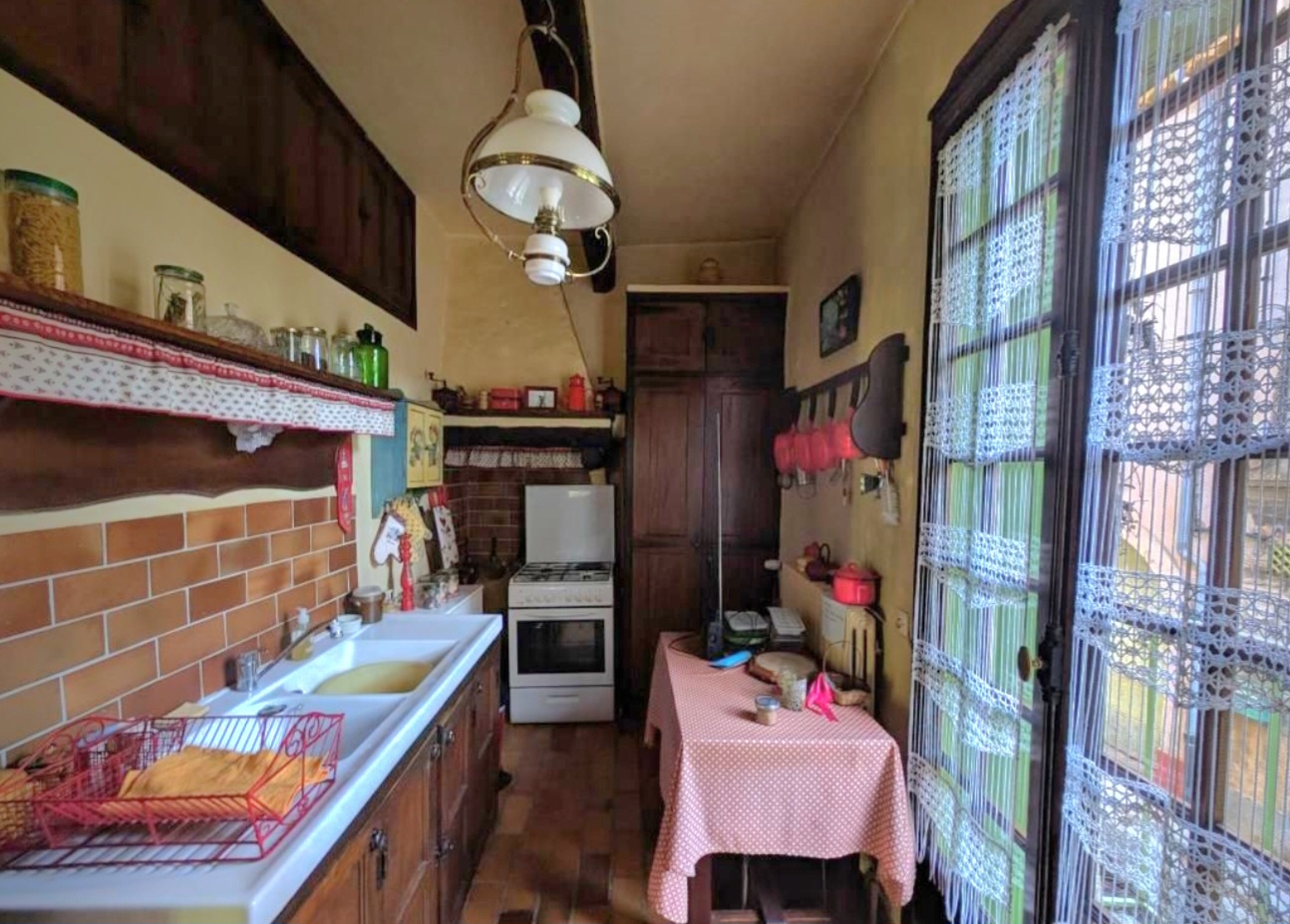3-bedroom House In Pezenas, France (145 M²)