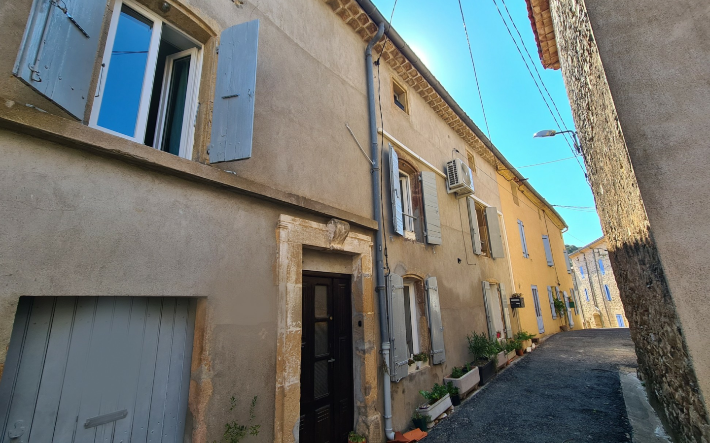 3-bedroom House In Saint Chinian, France (118 M²)