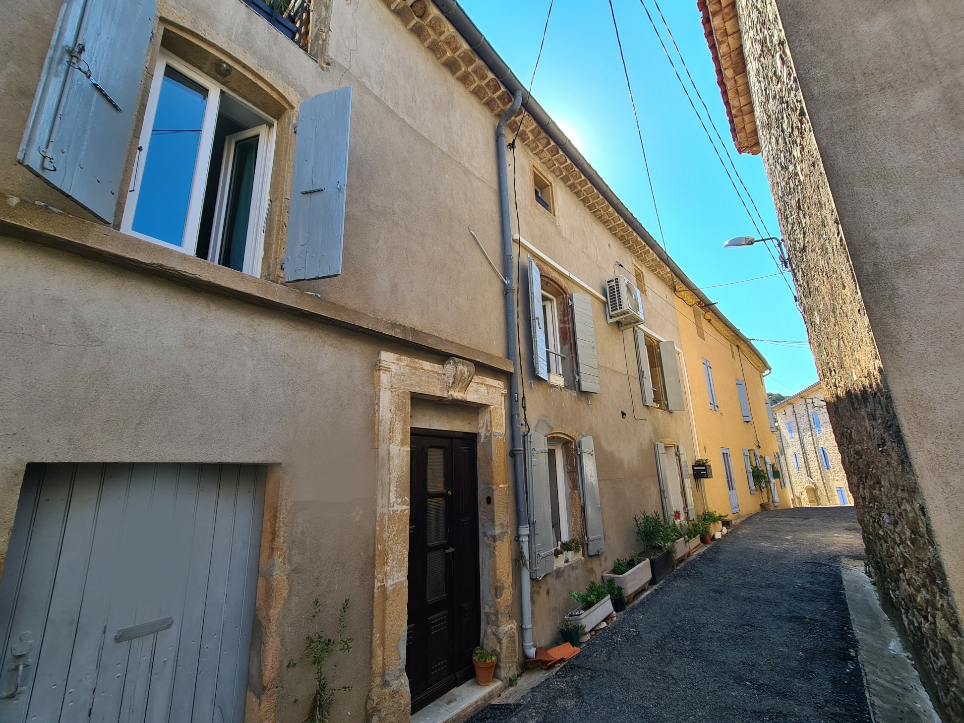PIE232000EB-6492c5 3-bedroom House In Saint Chinian, France (118 M²)