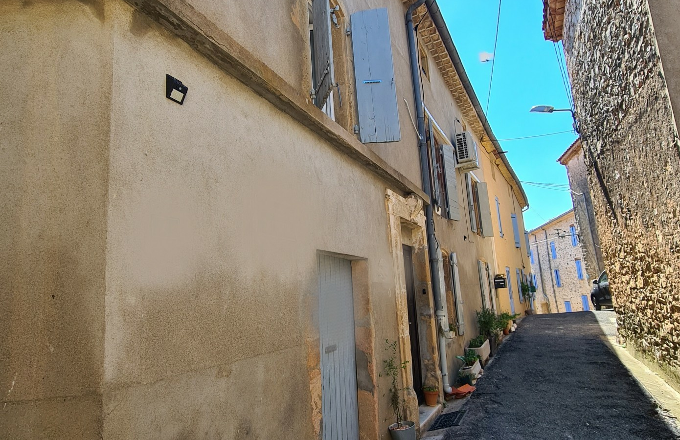 3-bedroom House In Saint Chinian, France (118 M²)