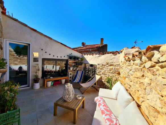 3-bedroom House In Saint Chinian, France (118 M²)
