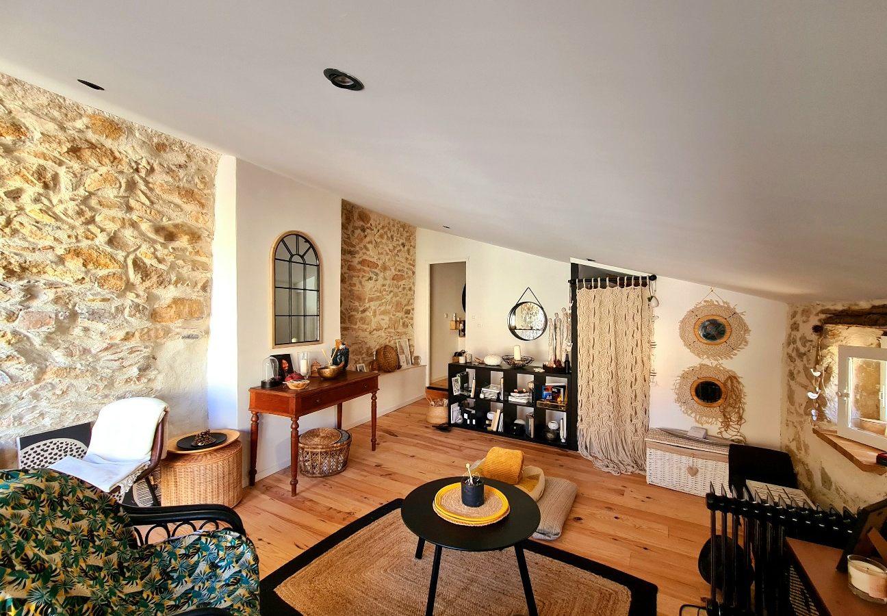 3-bedroom House In Saint Chinian, France (118 M²)