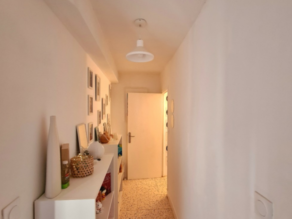 3-bedroom House In Saint Chinian, France (118 M²)