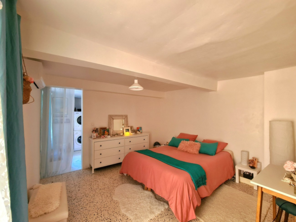 3-bedroom House In Saint Chinian, France (118 M²)