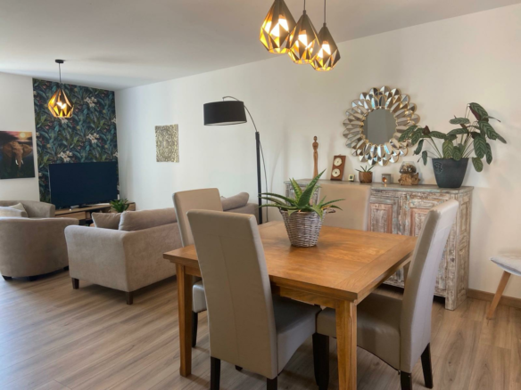 4-bedroom House In Poilhes, France (175 M²)