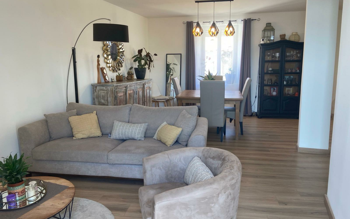 4-bedroom House In Poilhes, France (175 M²)