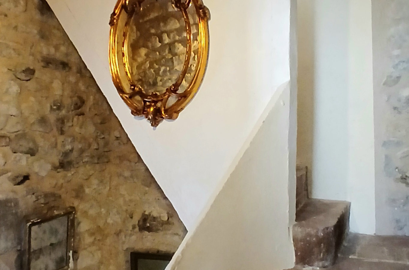 4-bedroom House In Fouzilhon, France (145 M²)