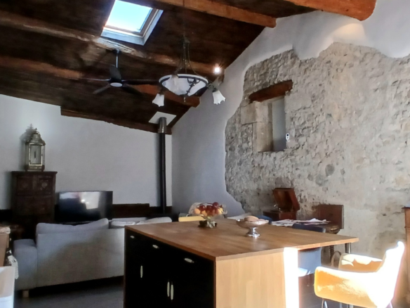 4-bedroom House In Fouzilhon, France (145 M²)