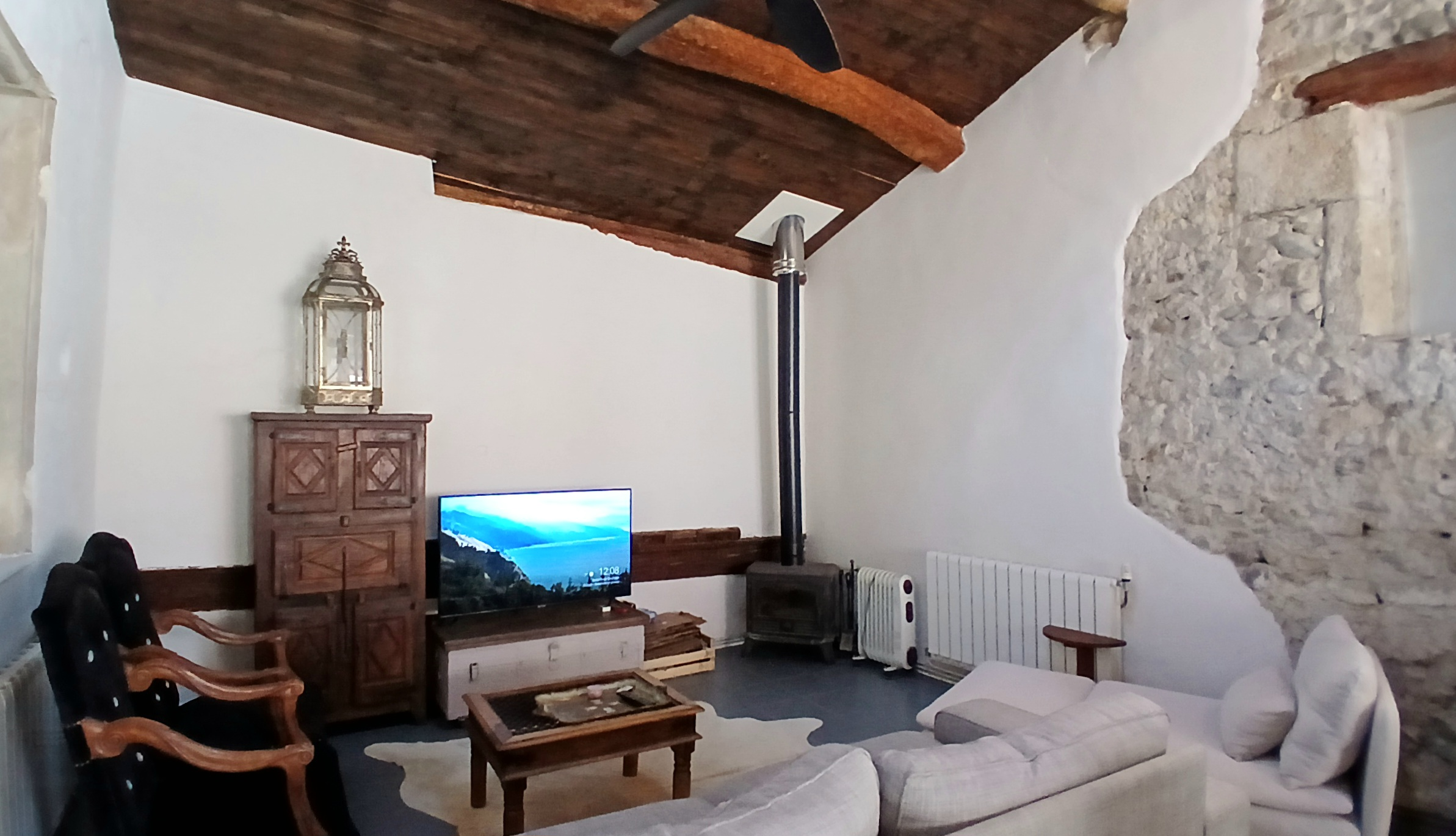 4-bedroom House In Fouzilhon, France (145 M²)
