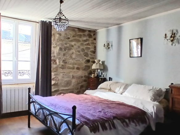 4-bedroom House In Fouzilhon, France (145 M²)