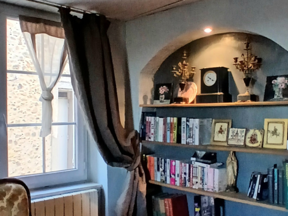 4-bedroom House In Fouzilhon, France (145 M²)