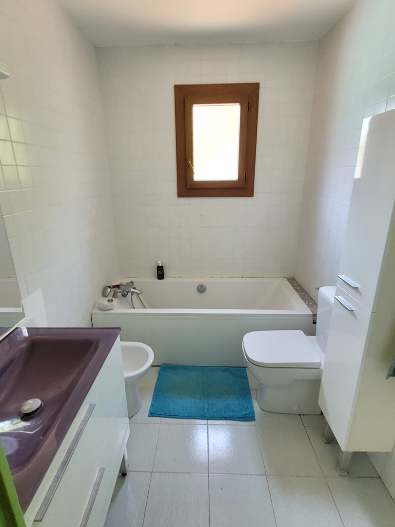 3-bedroom Detached House In Saint Chinian, France (120 M²)