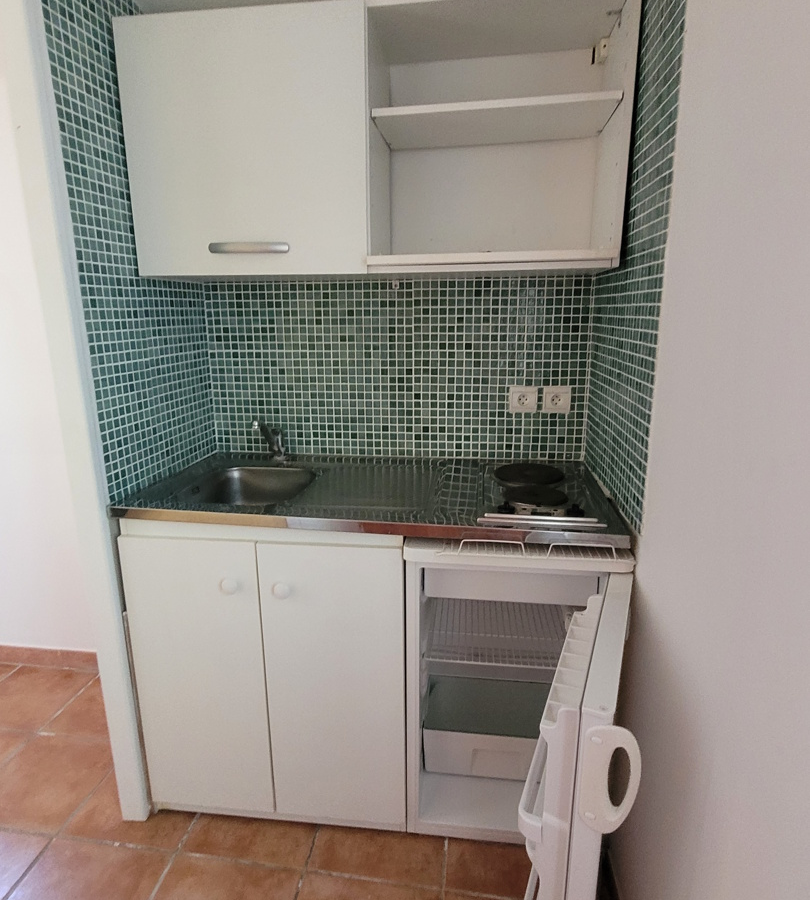 3-bedroom Detached House In Saint Chinian, France (120 M²)