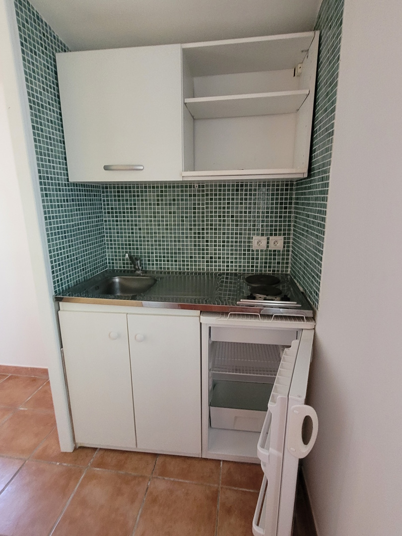 3-bedroom Detached House In Saint Chinian, France (120 M²)