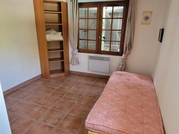 3-bedroom Detached House In Saint Chinian, France (120 M²)
