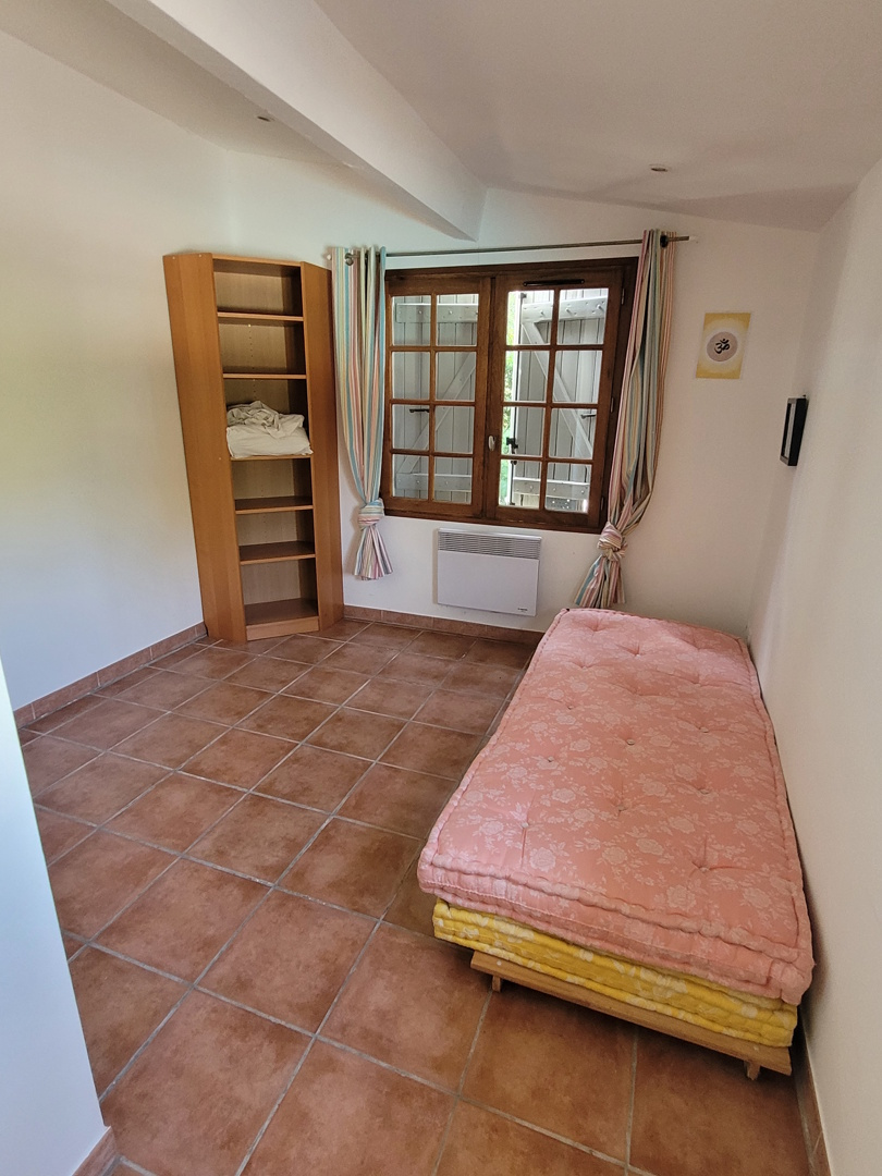 3-bedroom Detached House In Saint Chinian, France (120 M²)