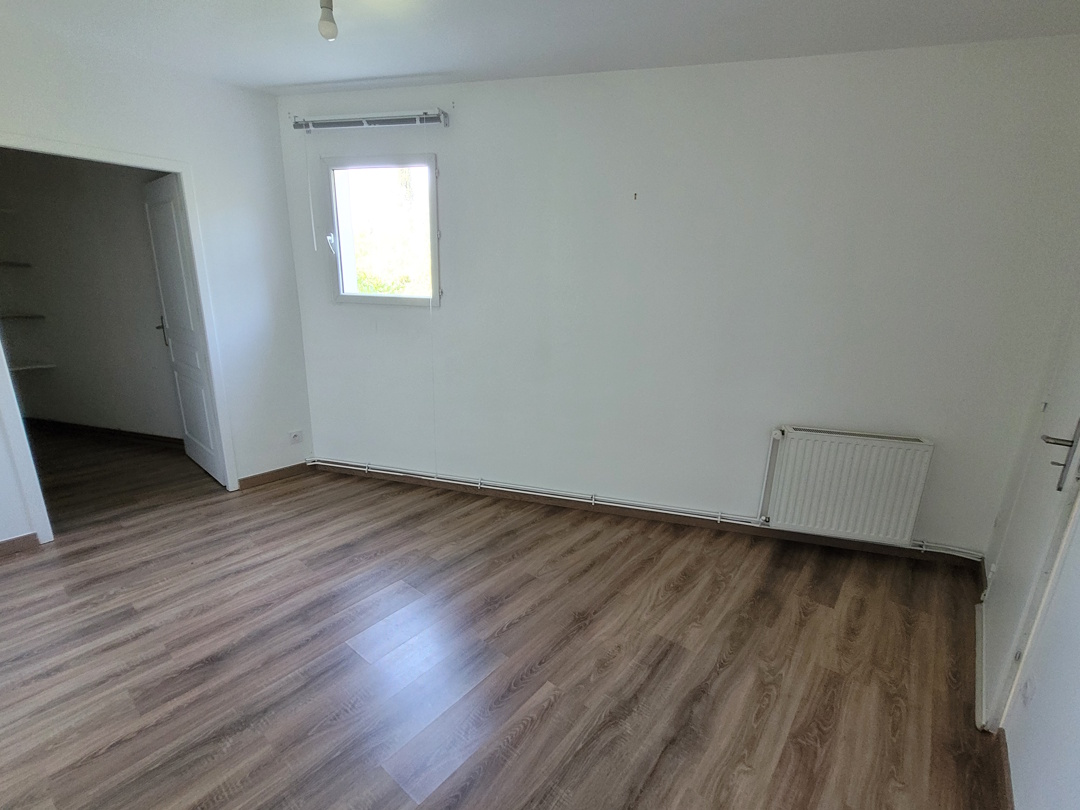 3-bedroom Detached House In Saint Chinian, France (120 M²)