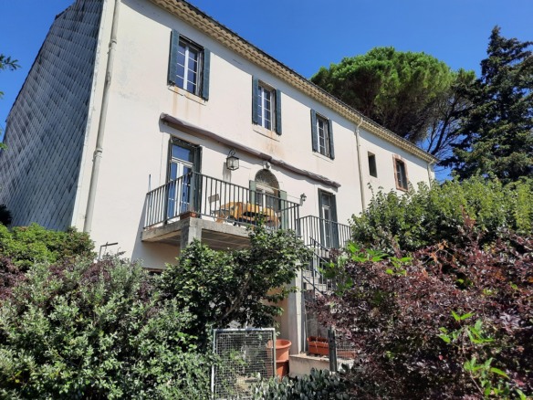 5-bedroom Detached House In Olargues, France (202 M²)