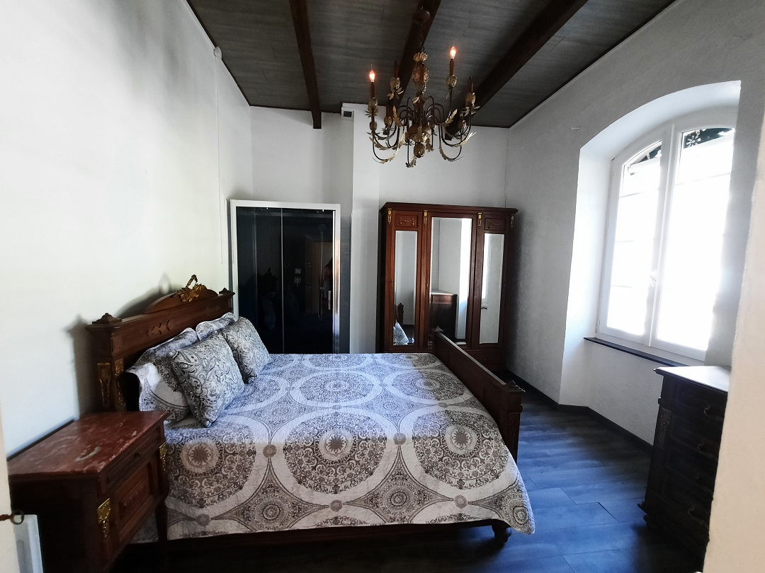 5-bedroom Detached House In Olargues, France (202 M²)