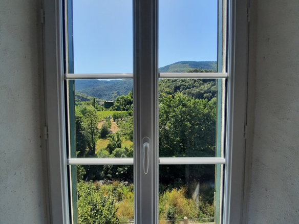 5-bedroom Detached House In Olargues, France (202 M²)