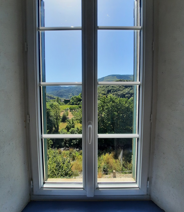 5-bedroom Detached House In Olargues, France (202 M²)