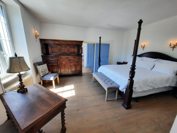 5-bedroom Detached House In Olargues, France (202 M²)