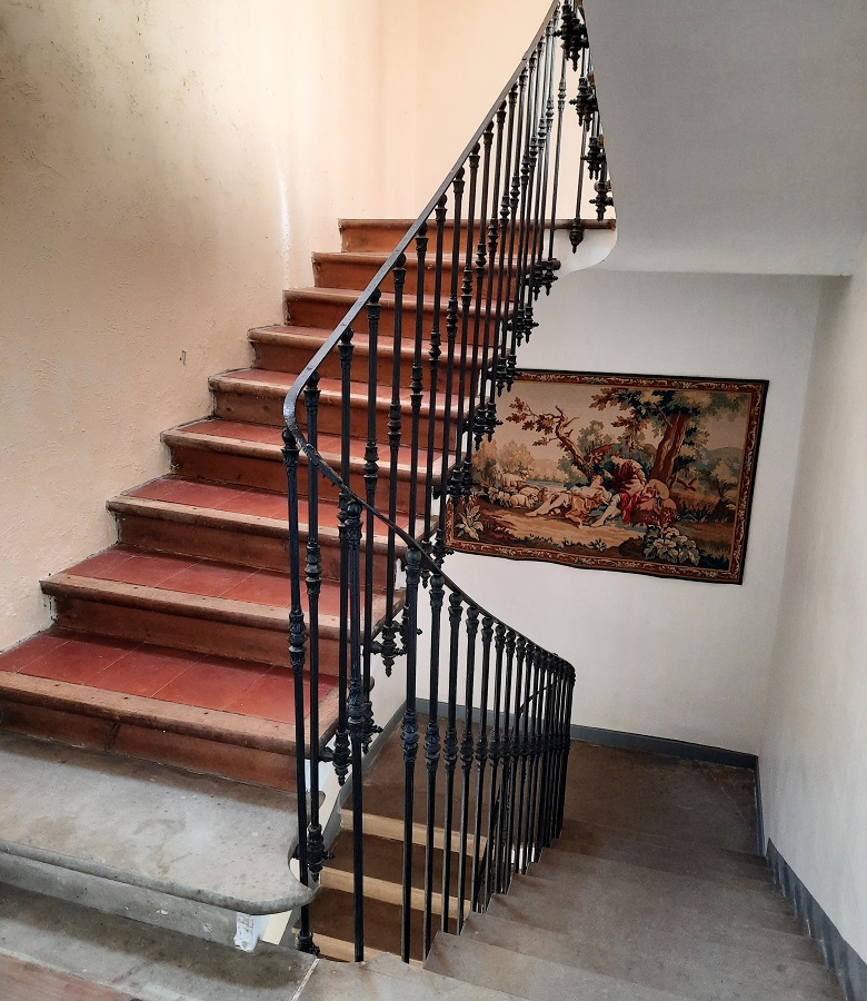 5-bedroom Detached House In Olargues, France (202 M²)
