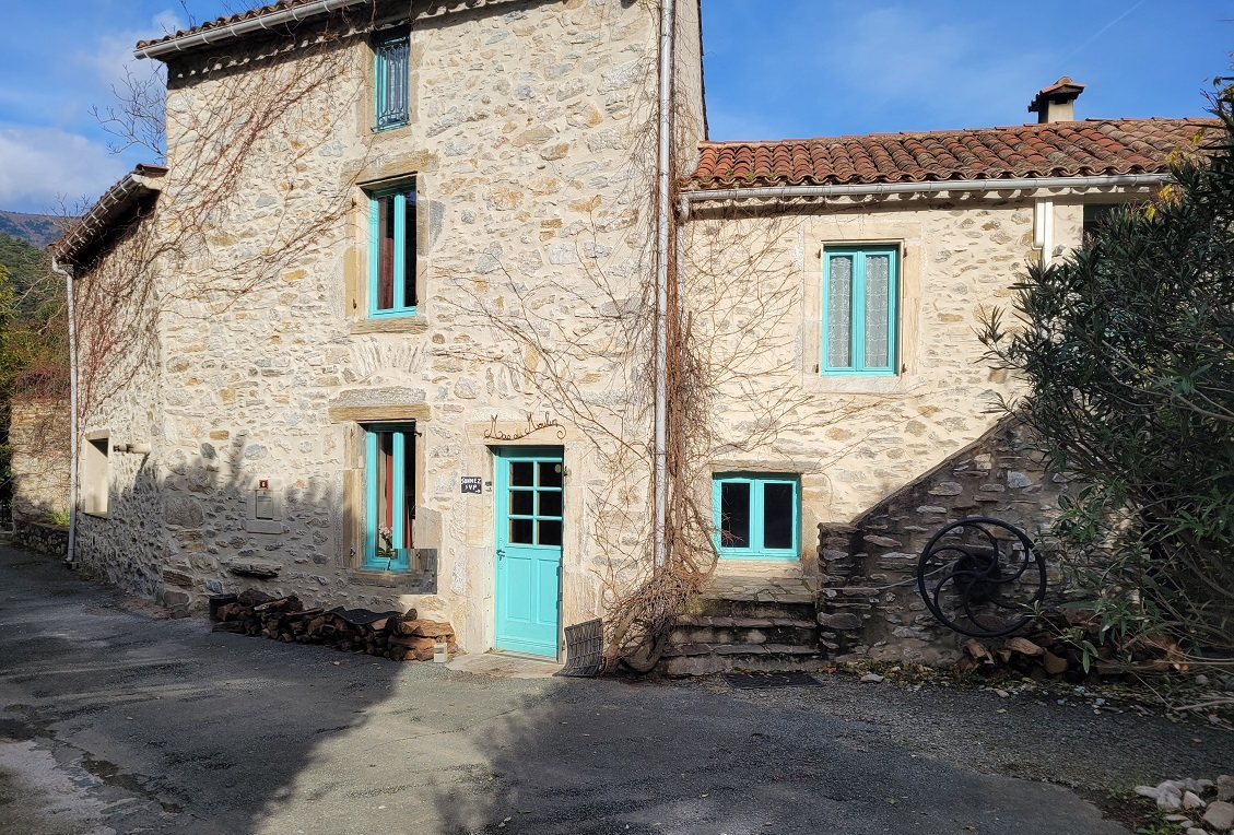 8-bedroom House In Olargues, France (270 M²)
