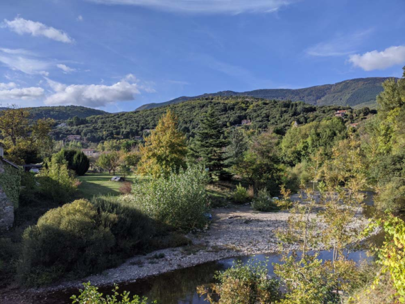 8-bedroom House In Olargues, France (270 M²)