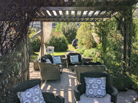 8-bedroom House In Olargues, France (270 M²)