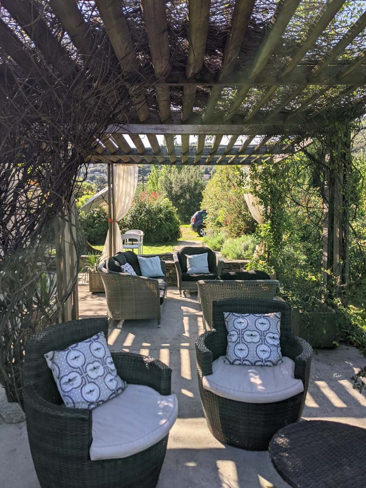 8-bedroom House In Olargues, France (270 M²)