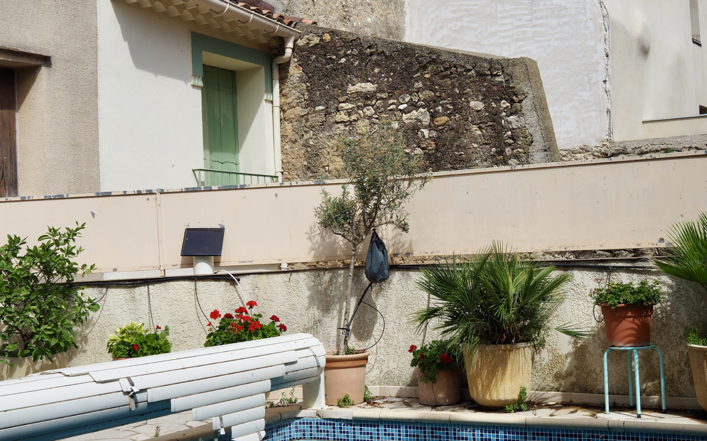 3-bedroom House In Puissalicon, France (120 M²)