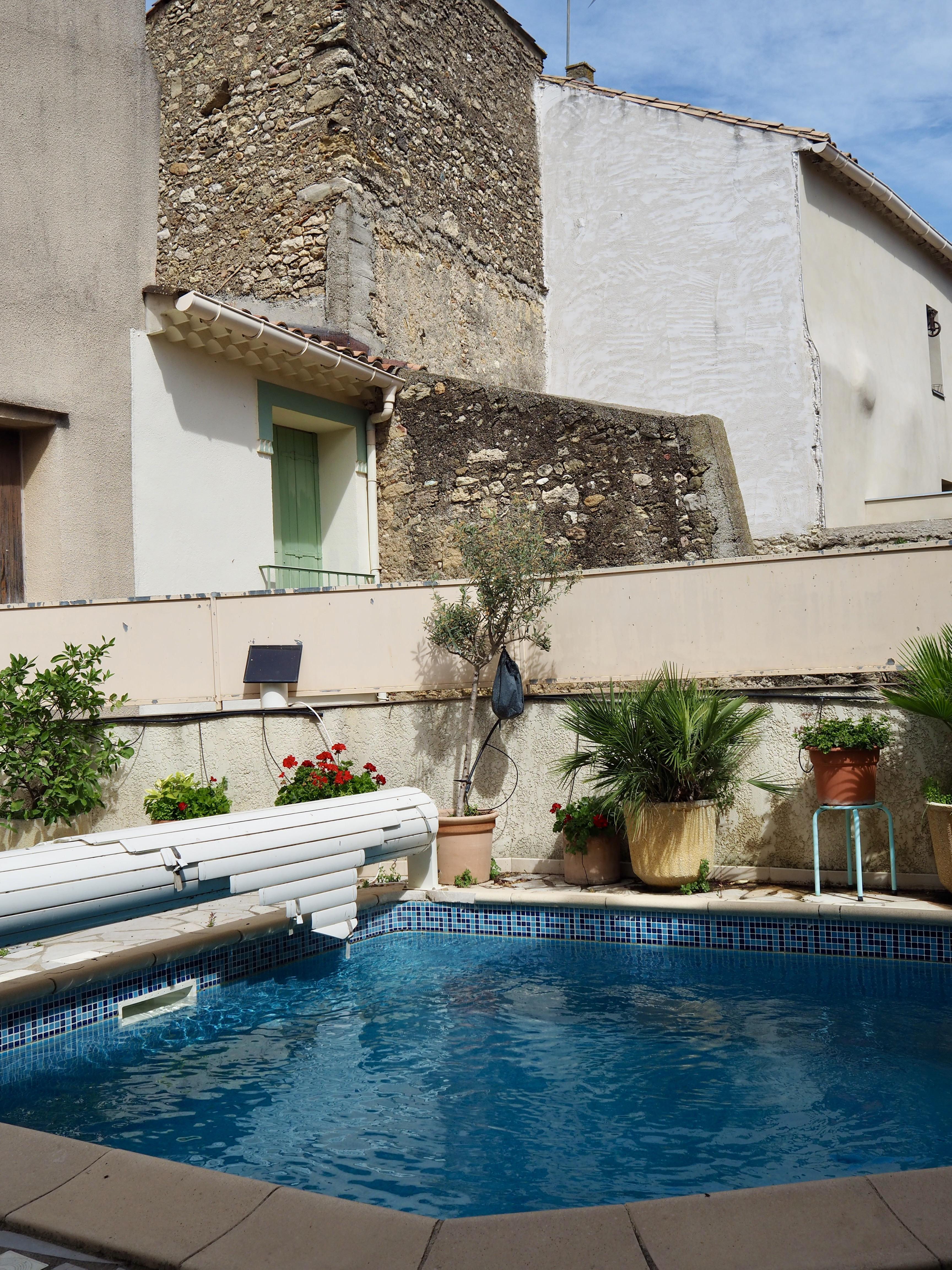 3-bedroom House In Puissalicon, France (120 M²)