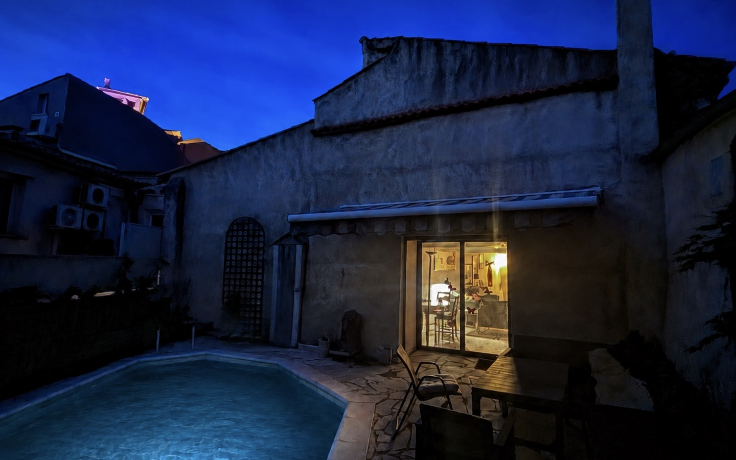 3-bedroom House In Puissalicon, France (120 M²)
