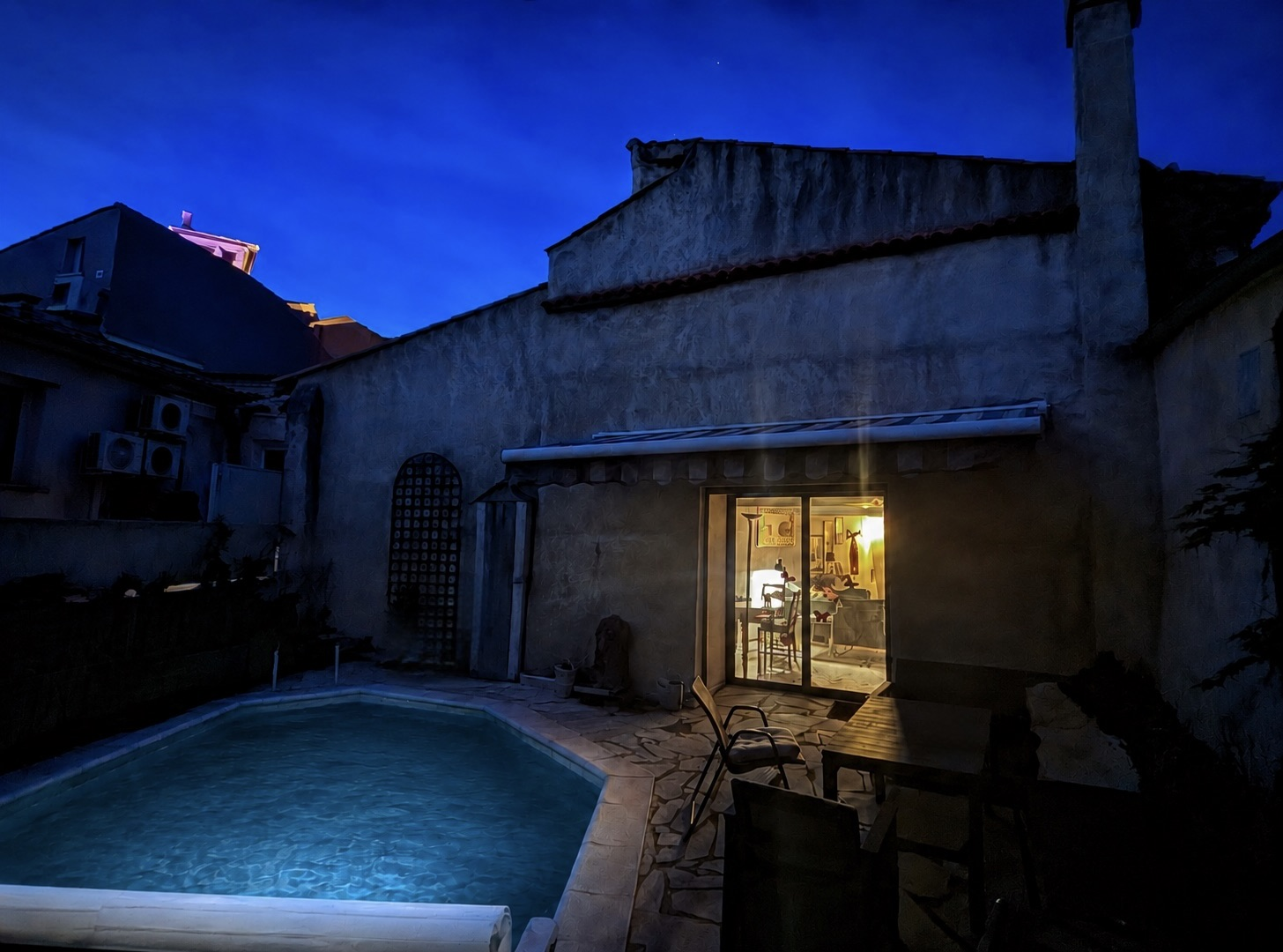 3-bedroom House In Puissalicon, France (120 M²)