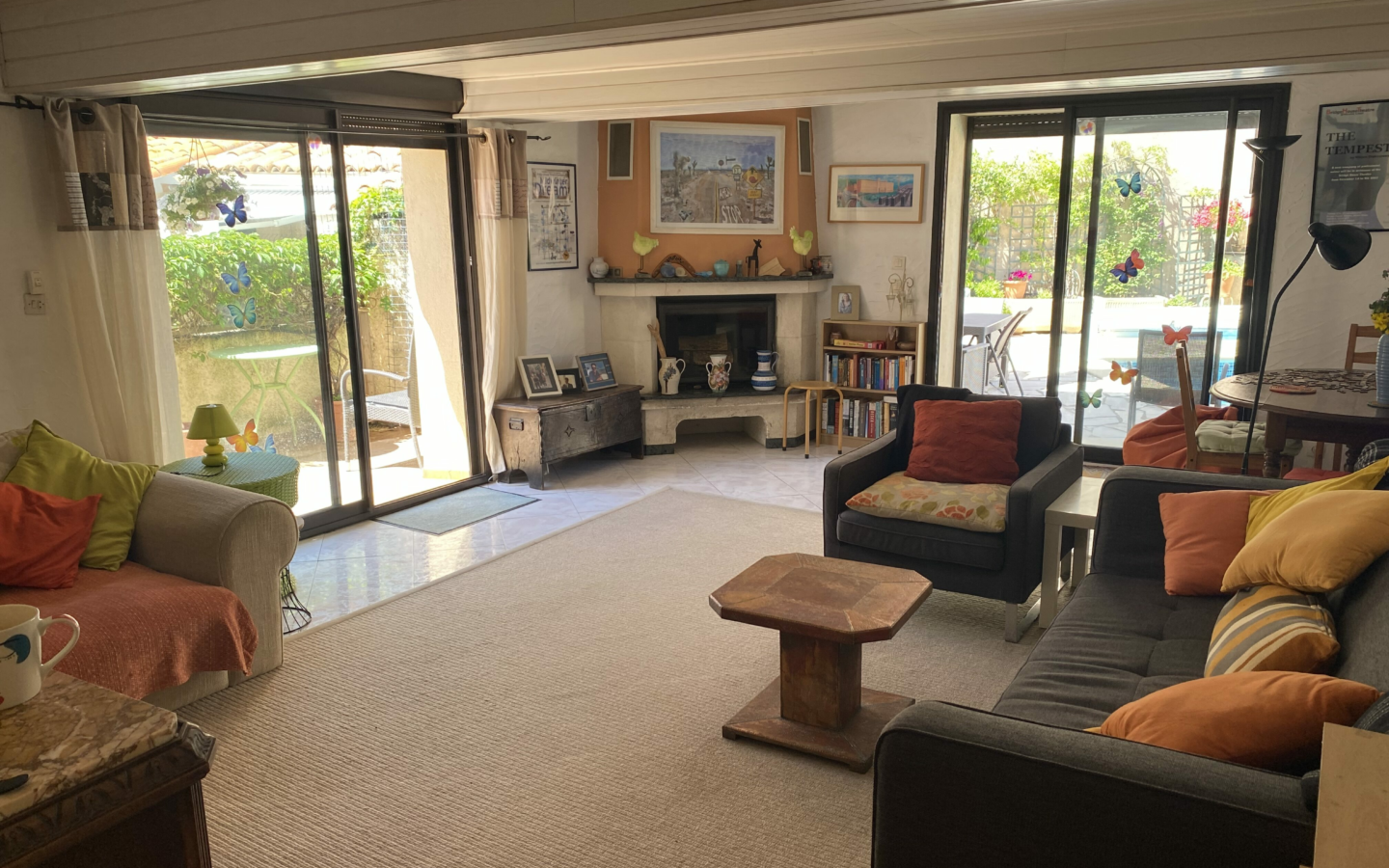 3-bedroom House In Puissalicon, France (120 M²)