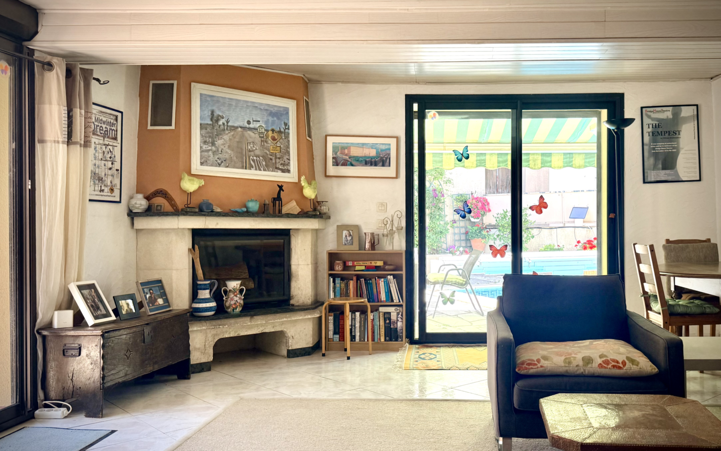 3-bedroom House In Puissalicon, France (120 M²)