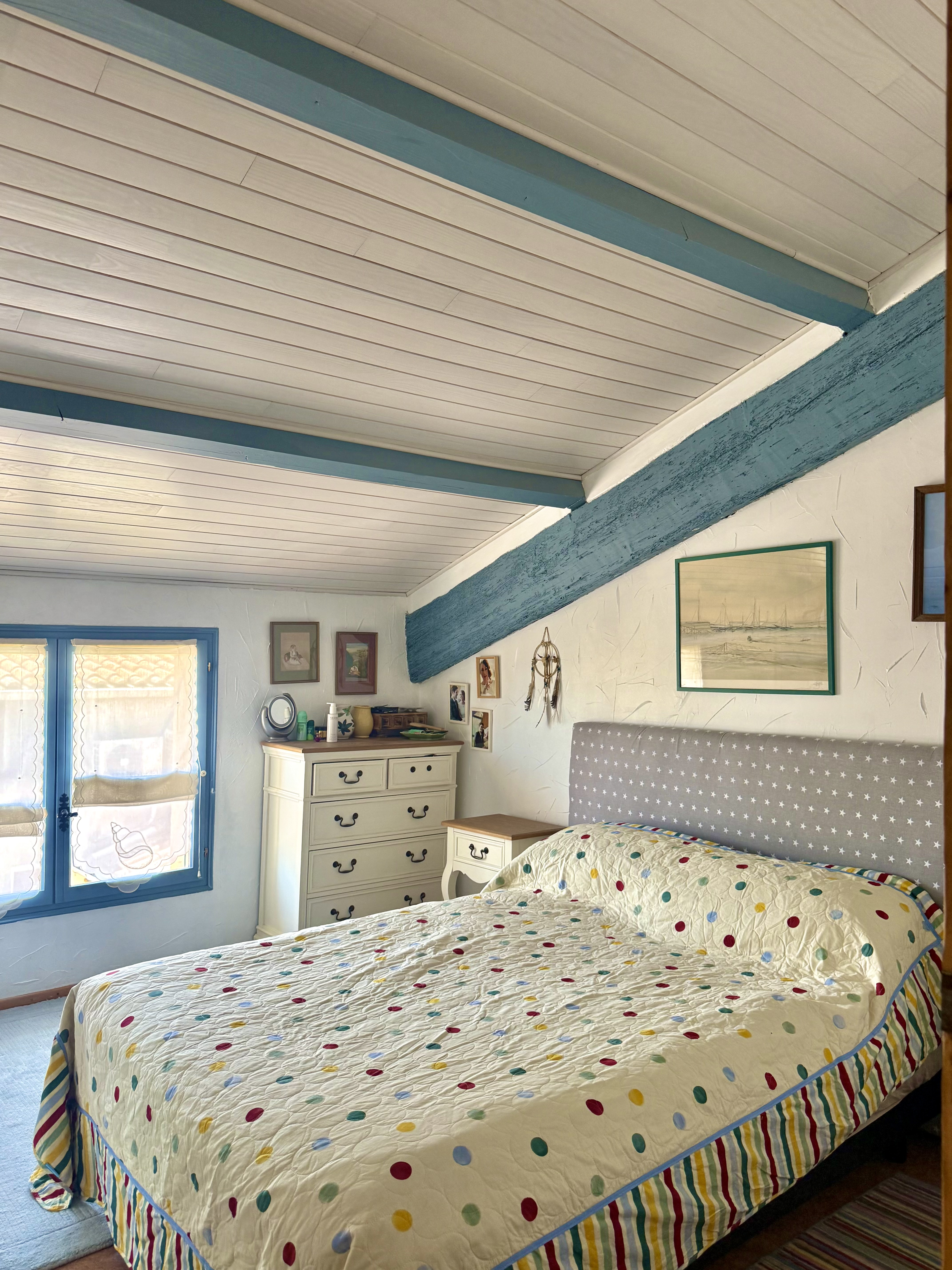 3-bedroom House In Puissalicon, France (120 M²)