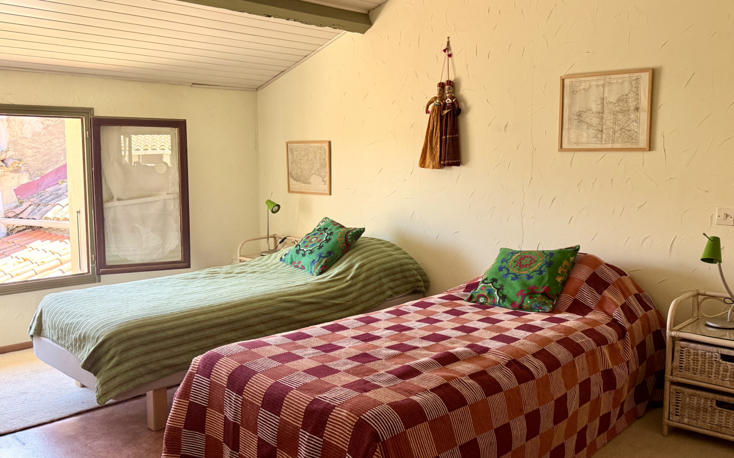 3-bedroom House In Puissalicon, France (120 M²)