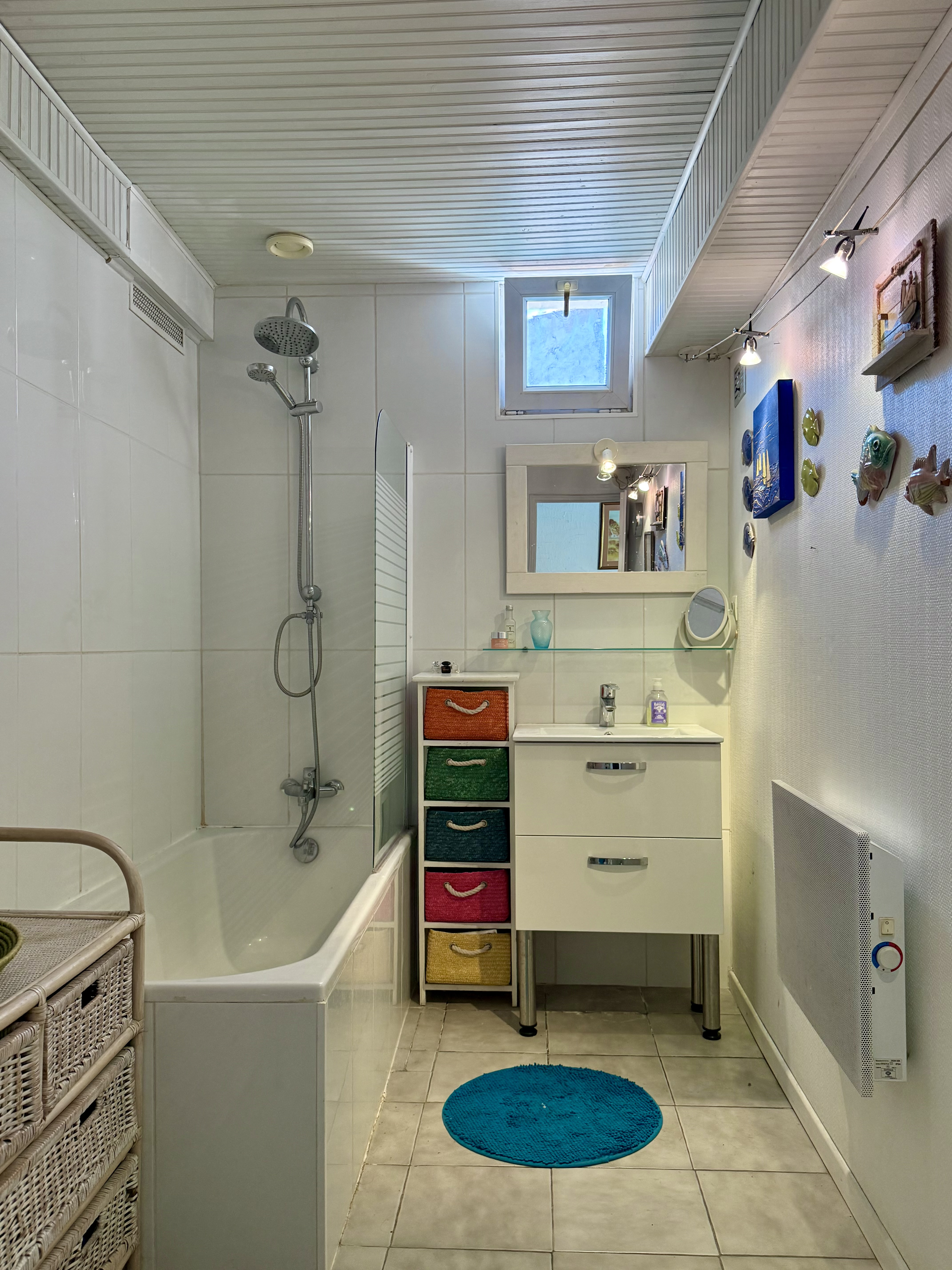 3-bedroom House In Puissalicon, France (120 M²)