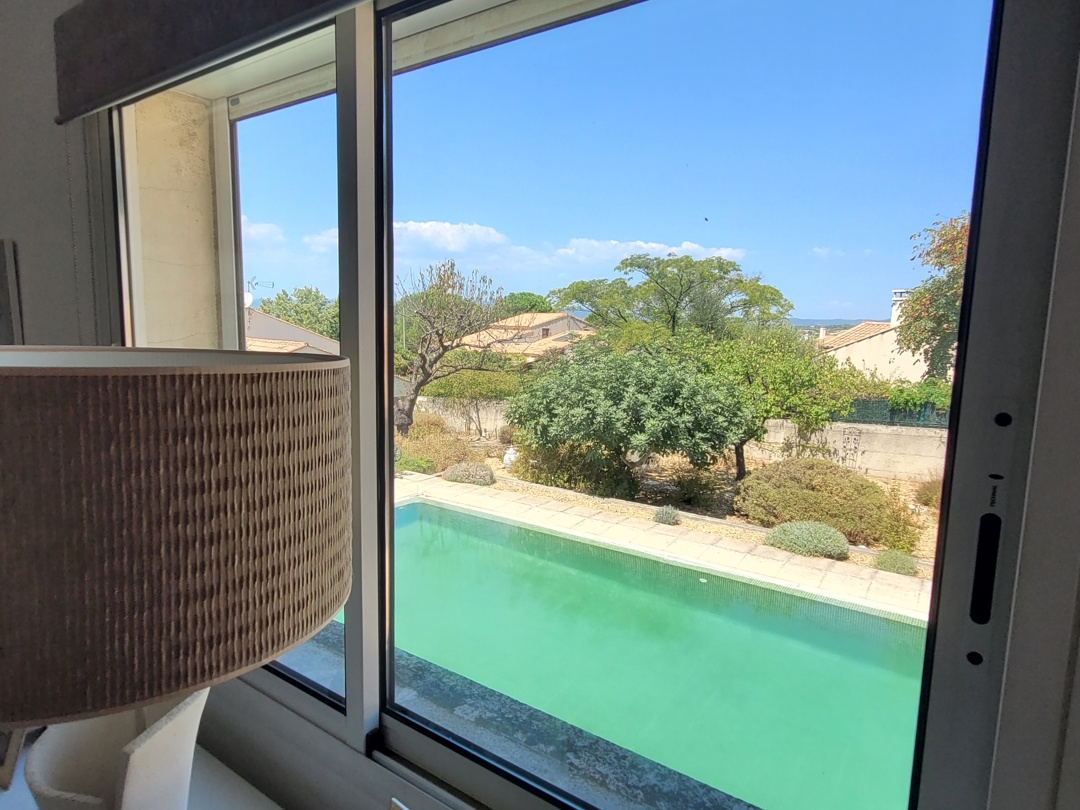 5-bedroom Detached House In Puissalicon, France (163 M²)