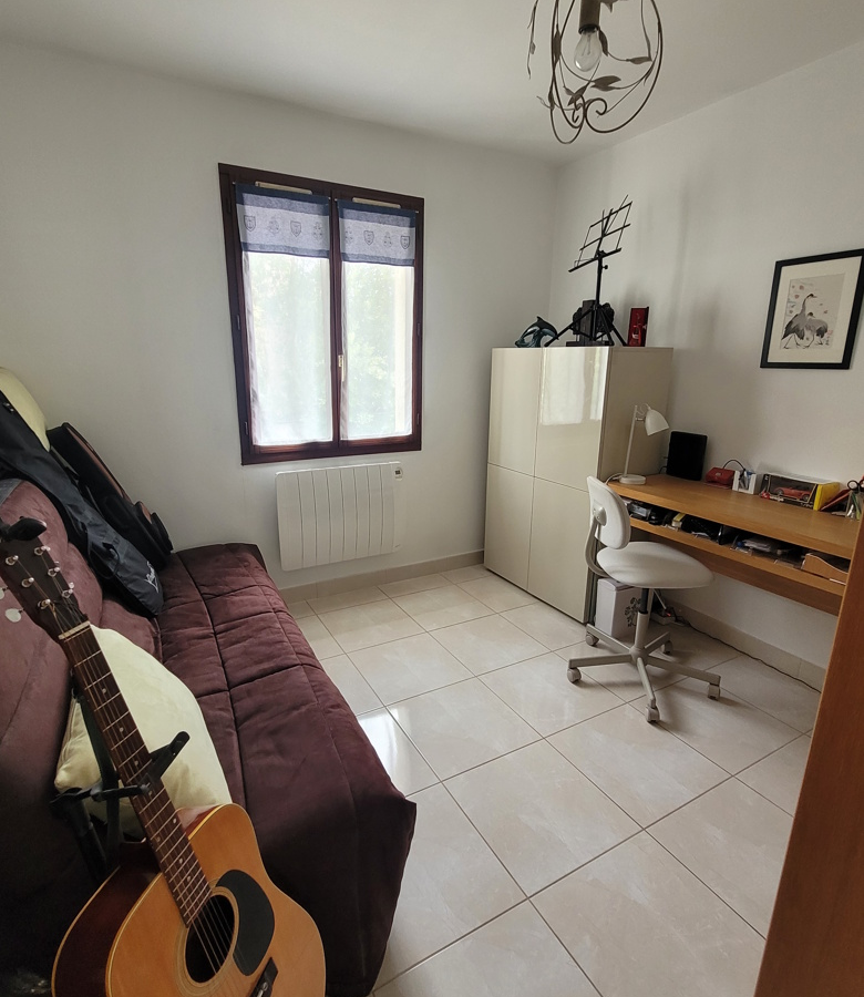 5-bedroom Detached House In Puissalicon, France (163 M²)