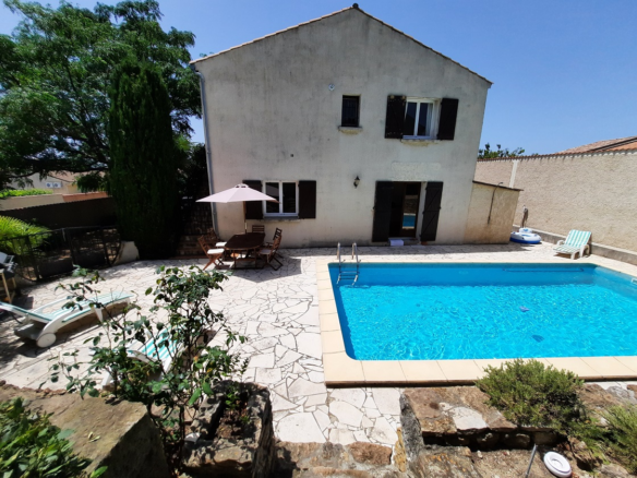 5-bedroom Detached House In Puimisson, France (148 M²)