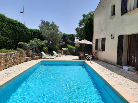 5-bedroom Detached House In Puimisson, France (148 M²)