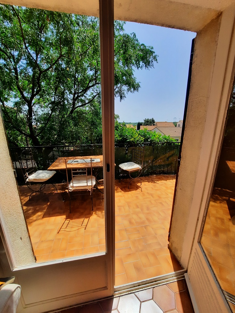 5-bedroom Detached House In Puimisson, France (148 M²)