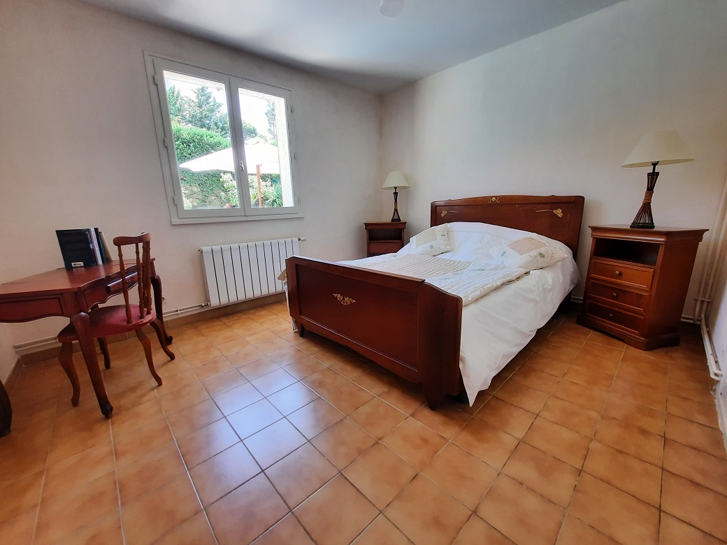 5-bedroom Detached House In Puimisson, France (148 M²)
