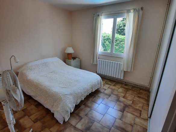 5-bedroom Detached House In Puimisson, France (148 M²)