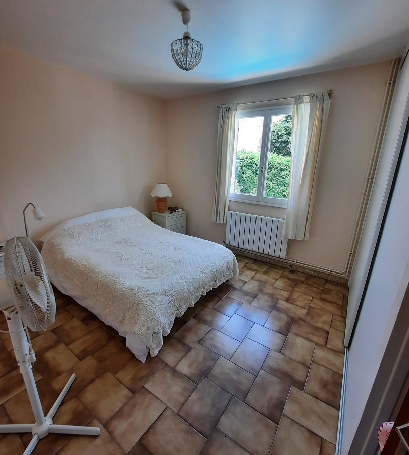 5-bedroom Detached House In Puimisson, France (148 M²)
