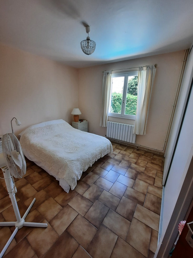 5-bedroom Detached House In Puimisson, France (148 M²)