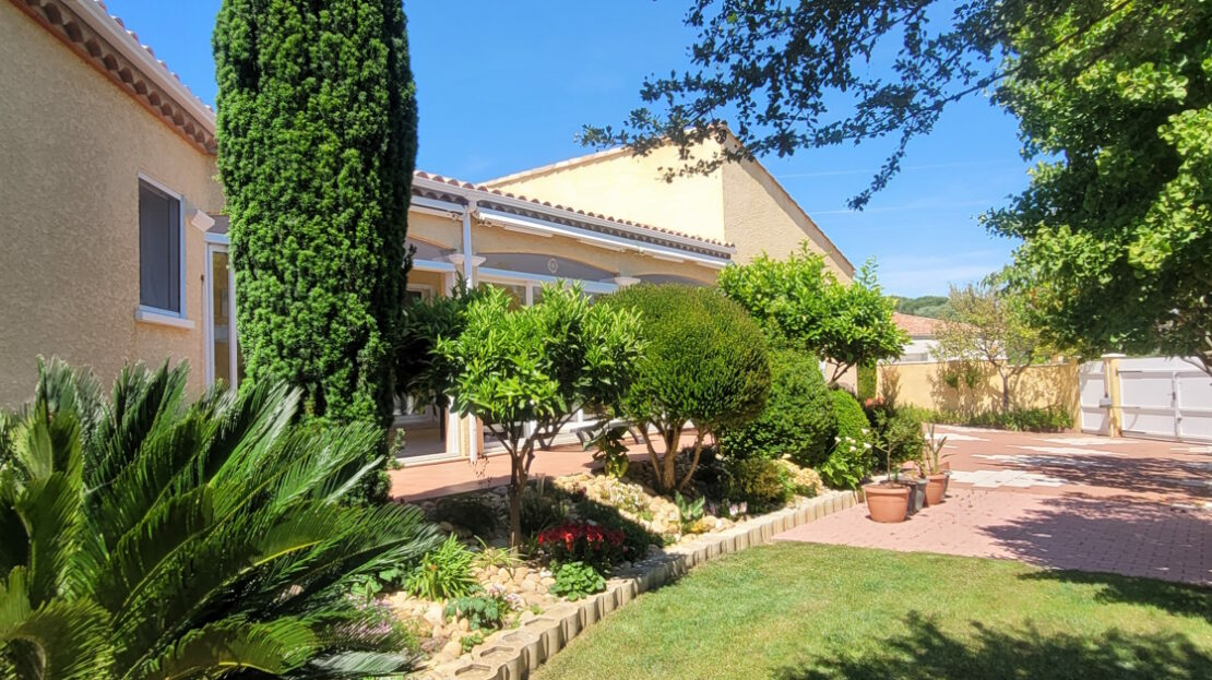 4-bedroom Detached House In Puimisson, France (190 M²)
